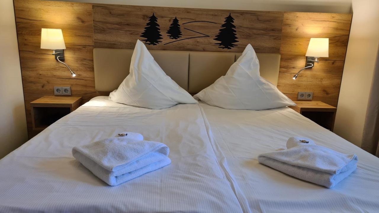 מיכנדורף Hotel Am Wald B&B מראה חיצוני תמונה